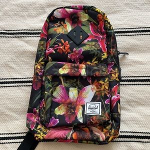 Hershel single strap backpack with flower print